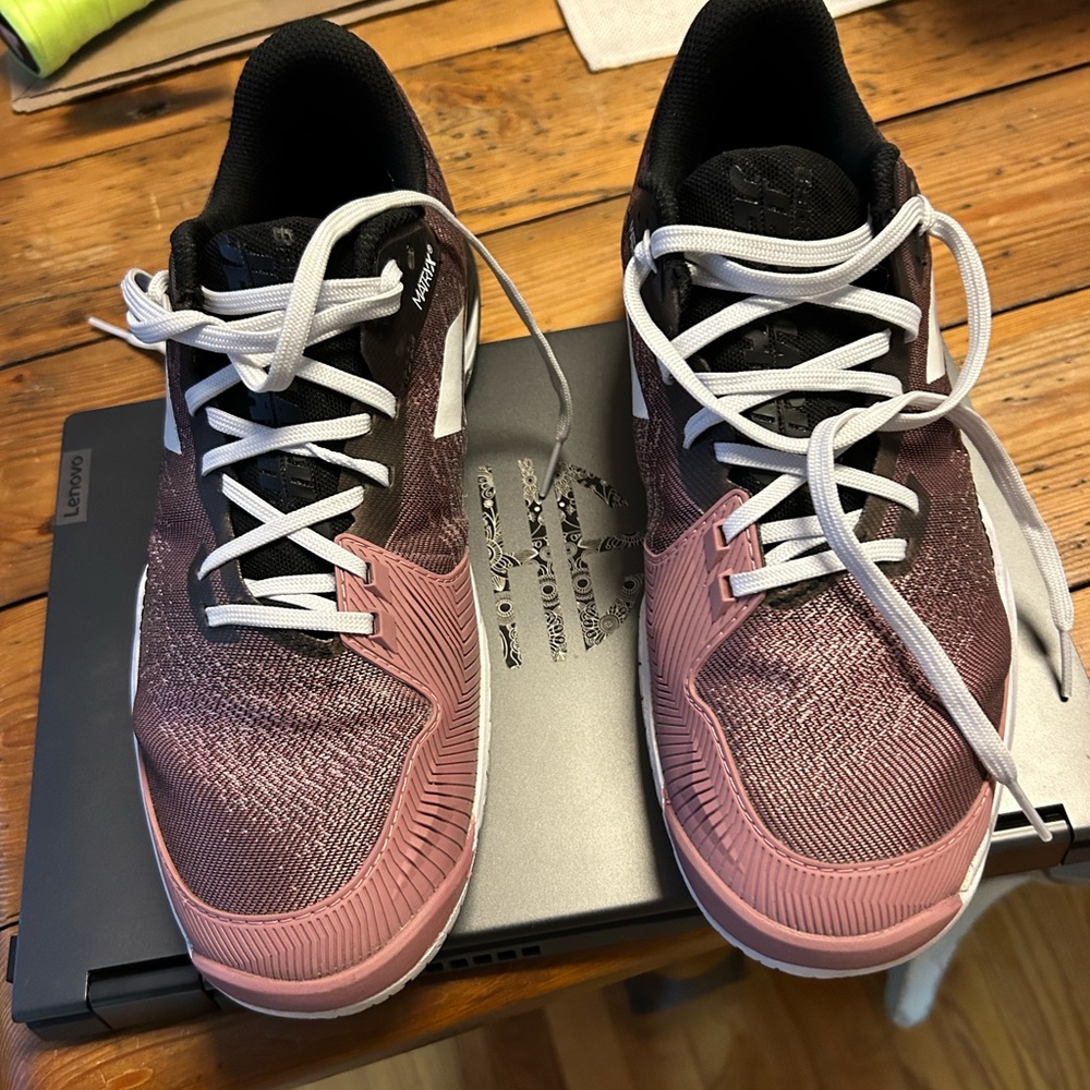 Running Shoes - Pink/Black Athletic Sneakers